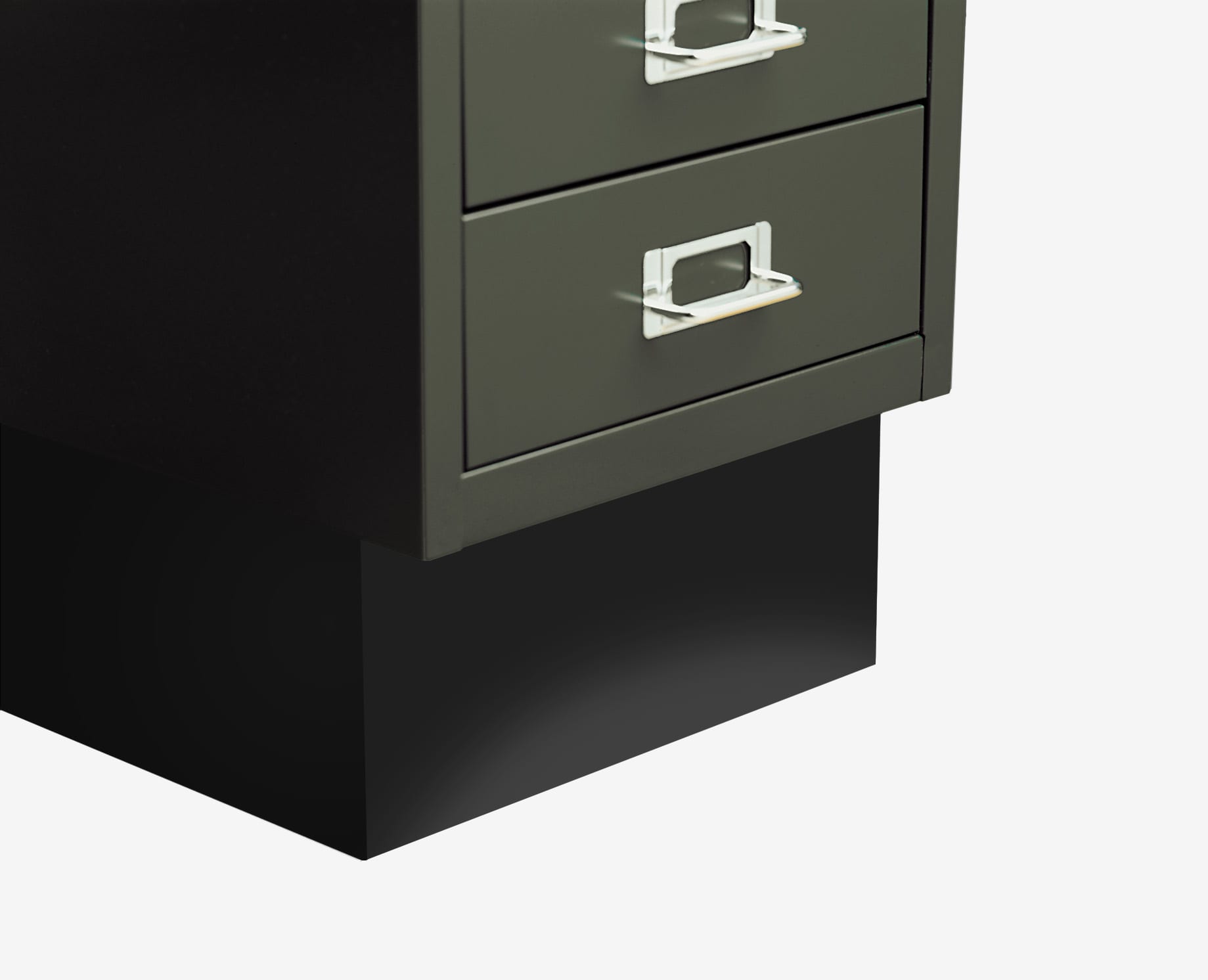 29 & 39 Series Bisley Plinth MultiDrawers in Black | Wholesale | Bisley Direct